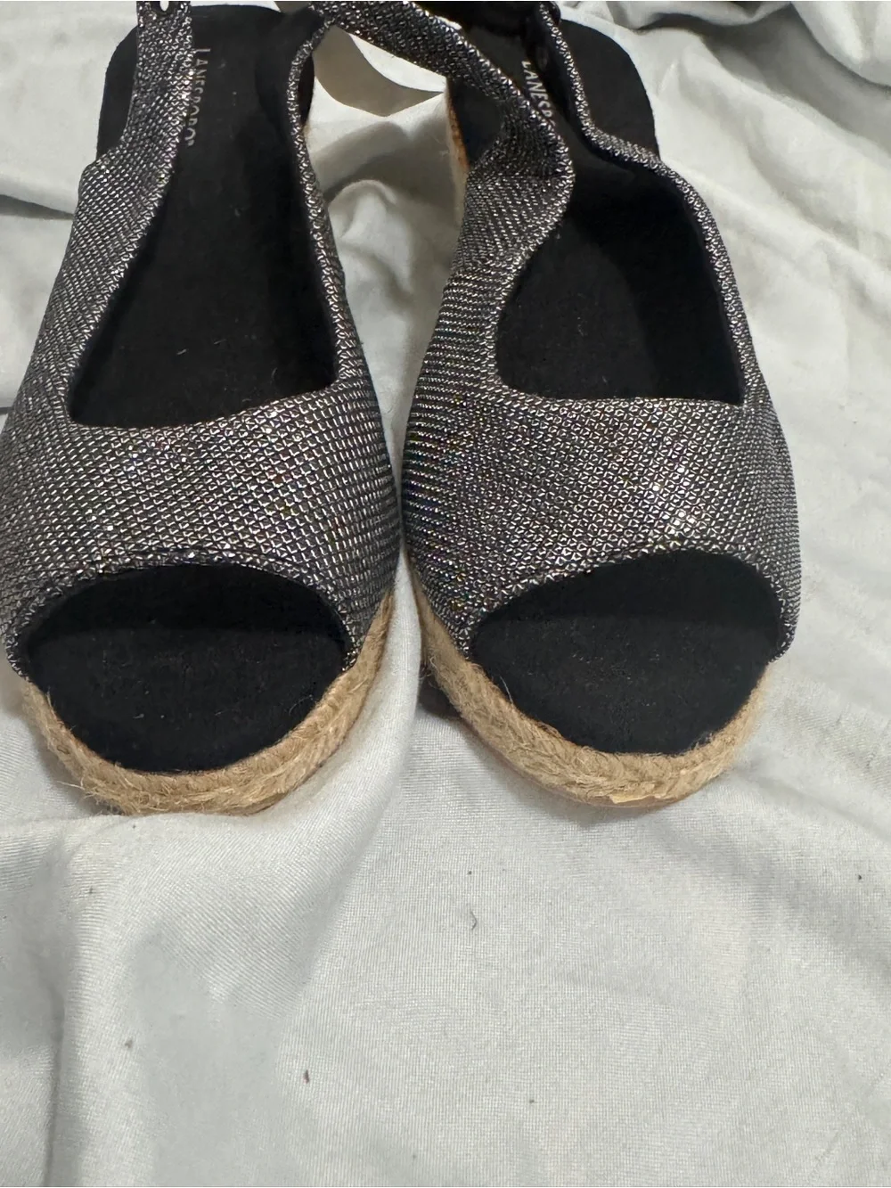 Lanesboro women size 8.5 shiny black fabric man made material wedged rope sandal